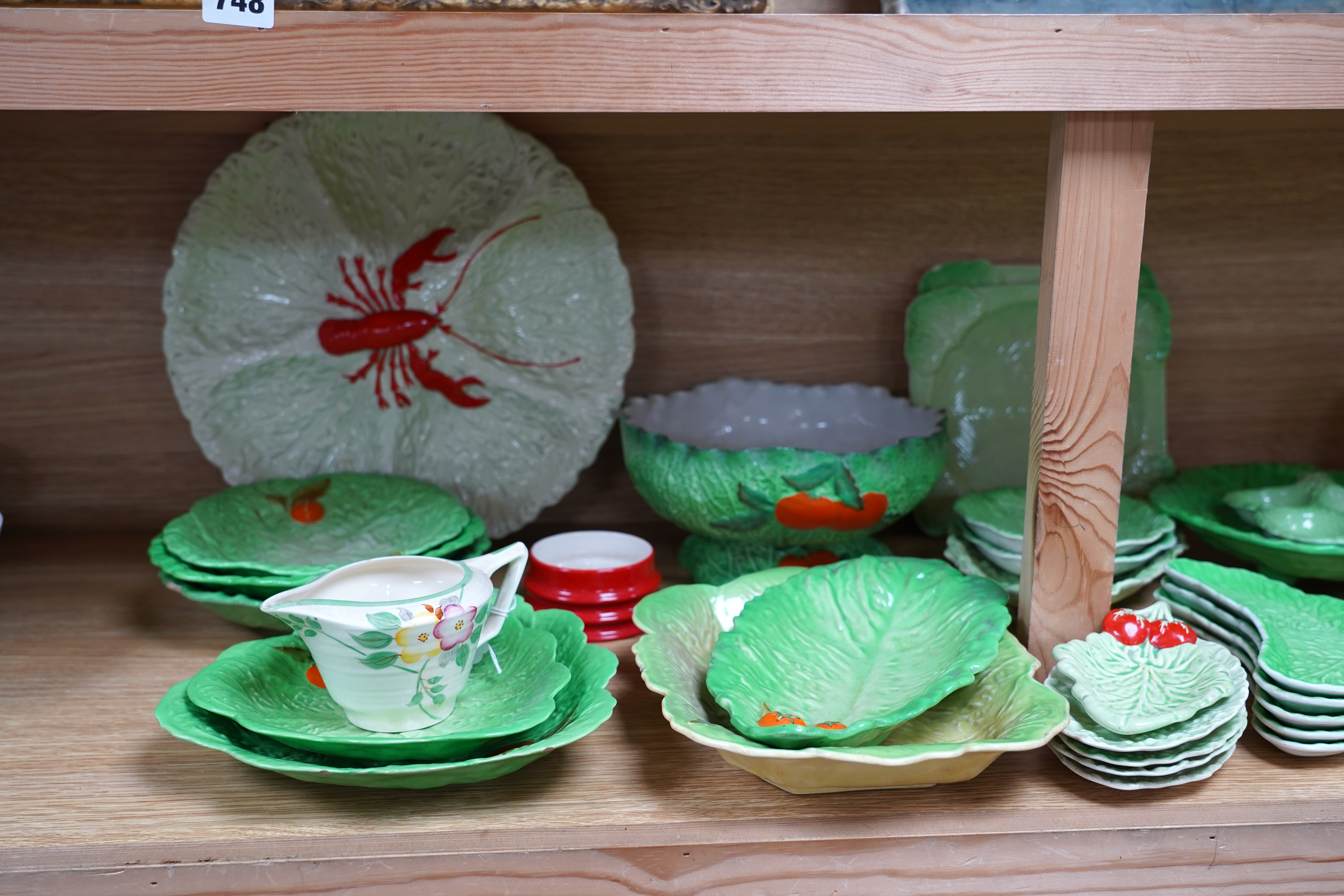 A collection of Carltonware cabbage pattern dinner wars